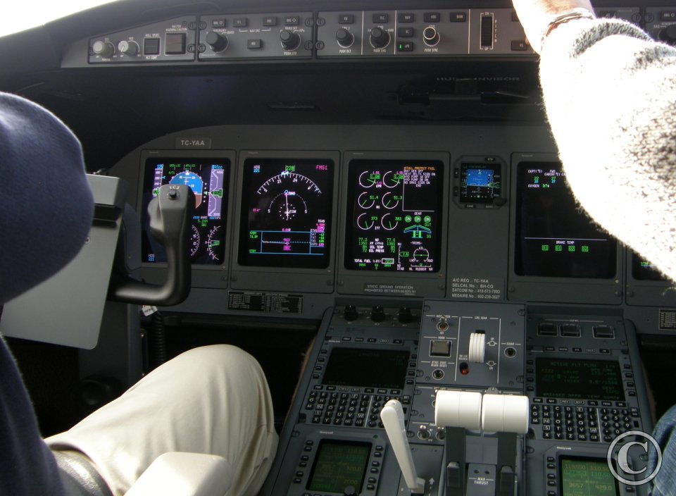 Cockpit LW Challenger Cockpit LW Challenger